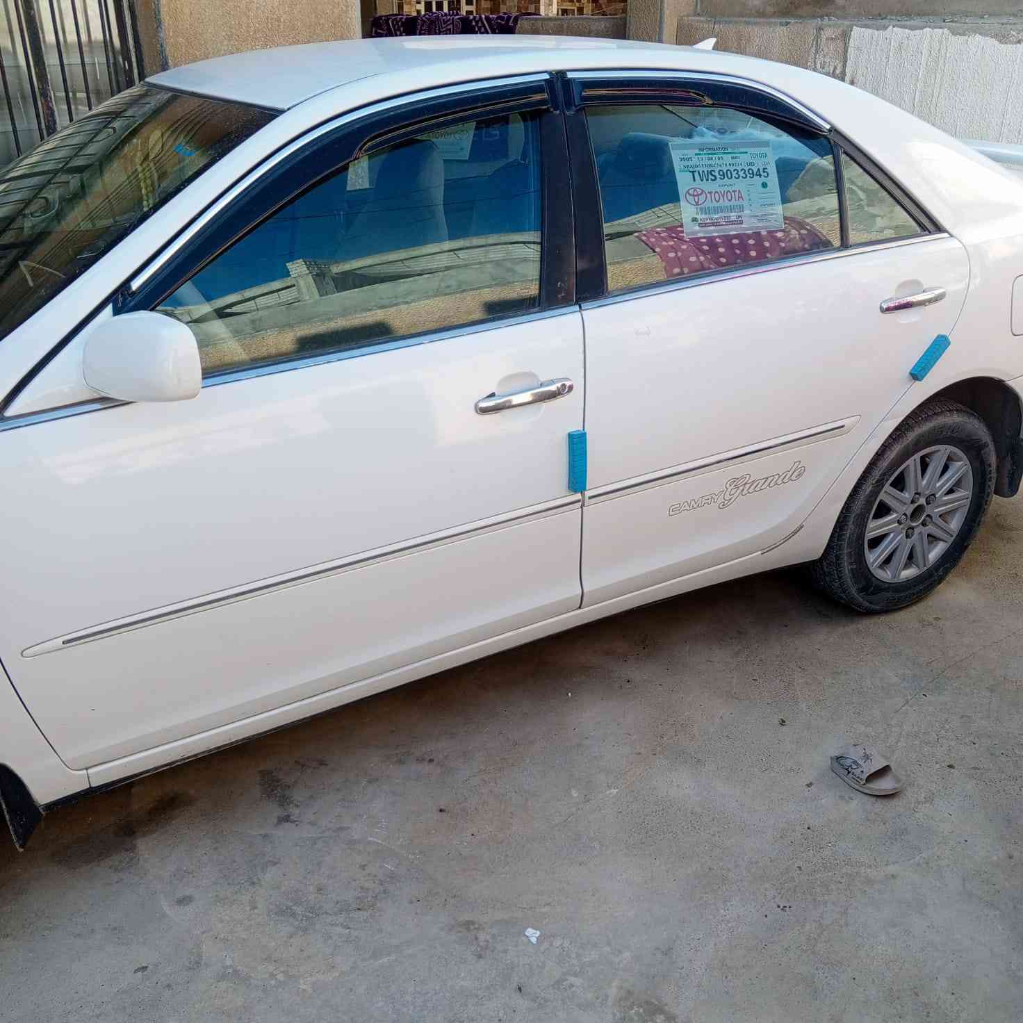 كامري ٢٠٠٦ خليجي محرك ٢٤٠٠ رقم بغداد دولي سياره نظيفه بدون صبغ ماعدا هلال جاملغ خلفي شي قليل موضح بالسونار تفاصيل السياره تخم اطارات صدر أمامي  خلفي باسمي السنويه 
السعر المطلوب ١٢٥  بيه مجال للإستفسار الاتصال ***********
مكان السياره صلاح الدين الاسحاقي
