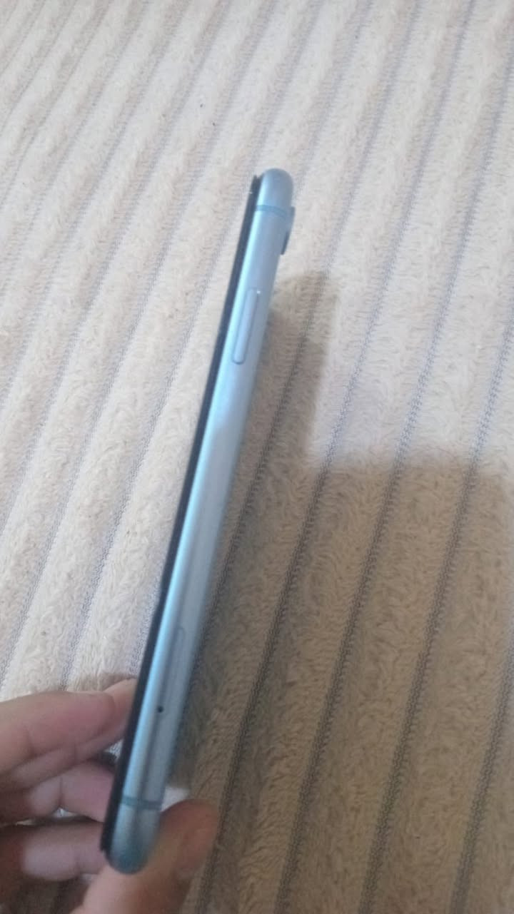 سلام عليكم ايفون xR للبيع نضافه 100/100 مكفول الجهاز لا مفتوح ولا مبدل بي أي قطعه بطاريته 79 حتى شحن ما يصرف رايده ب185 وبي مجال ***********
