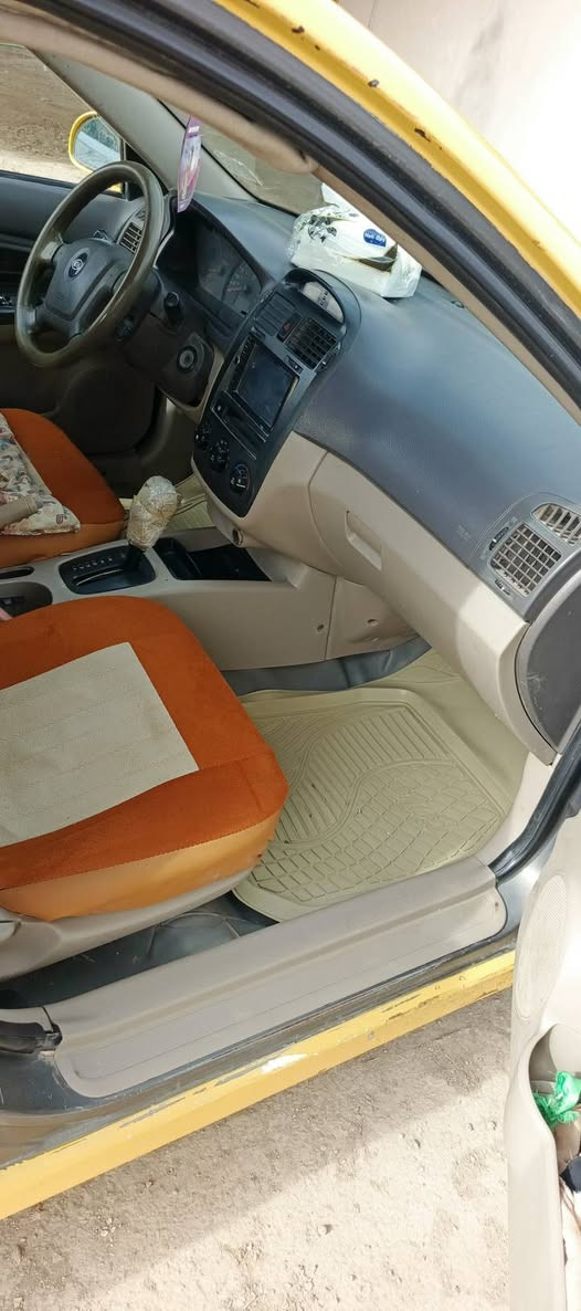 سلام عليكم سبكتره 2006للبيع محرك الفين دوش كير اواتو محرك حداديه تخم تاير سياره مالت جناي سنويه لل27 مداور ثاني معامله كامله فقط باقي استلام لوحات مكان سياره دوانيه قضاء سومر استفسار على رقم ***********
