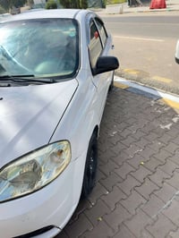 افيو • ٢٠١٠ • ٣ قطع