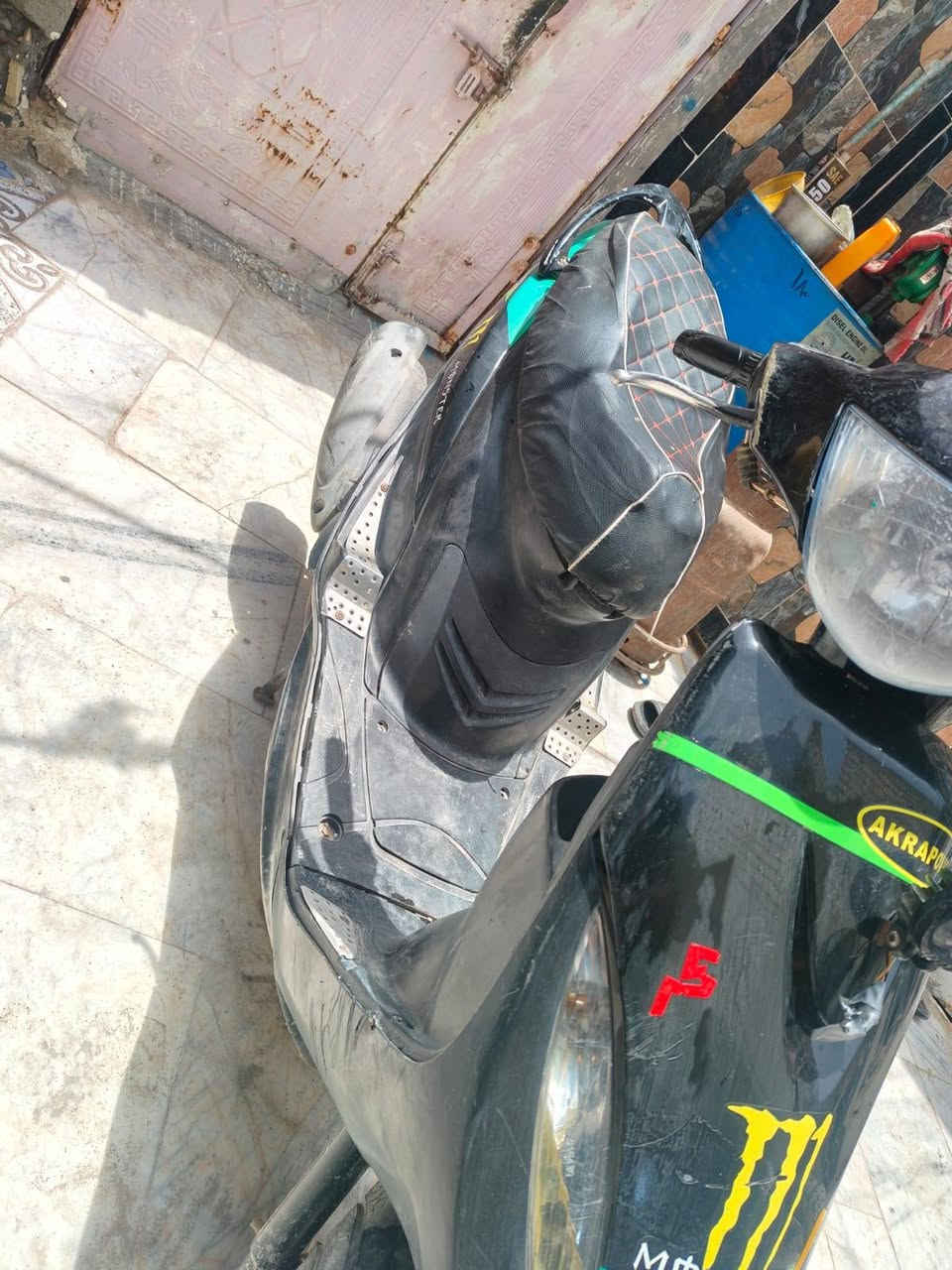 السلام عليكم مكلف بالنشر دراجه مفتوحه مره وحده نظيفه كفرات نظاف كلجات شلعه تخبل اخر تجفيت تزويد 55 كهربائيات شغاله تحتاج فقط كلوبات اشاير وهورن
السلام عليكم مكلف بالنشر دراجه مفتوحه مره وحده نظيفه كفرات نظاف كلجات شلعه تخبل اخر تجفيت تزويد 55 كهربائيات شغاله تحتاج فقط كلوبات اشاير وهورن 
صاحبها يريدها ب 600 وبيها مجال
هذا رقم راعيها ( ***********)
