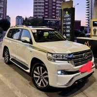 لاندكروزر VXS • ٢٠١٦ • ٧١٠٠٠ كم