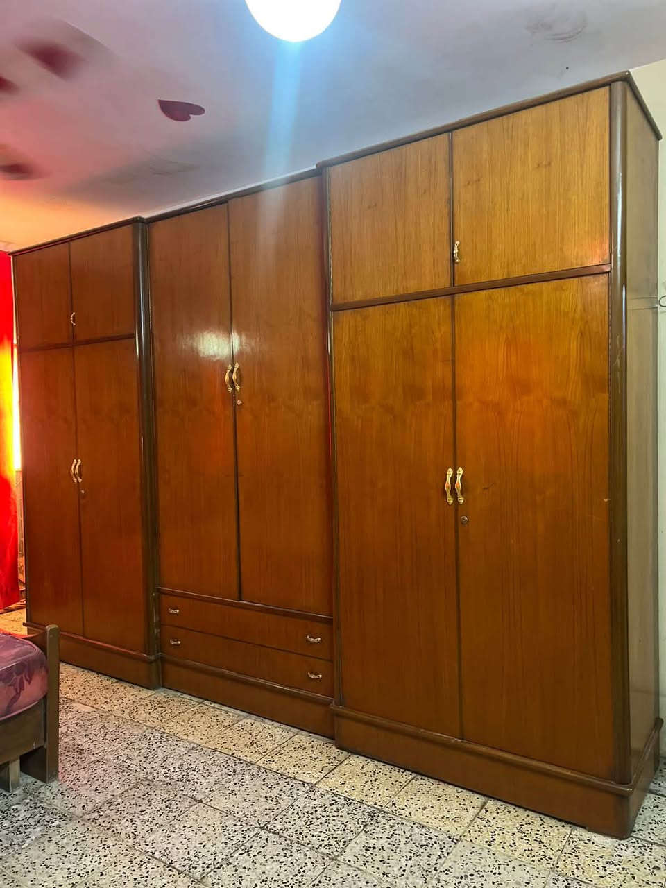 غرفه للبيع نفس الصوره بعدهه لمعتهه بيهه هيه ودوشكهه ب700وبيهه مجال


**إذا كنت صاحب هذا الإعلان وتريد حذفه لأي سبب، رجاءا أرسل رسالة إلى الدعم الفني**