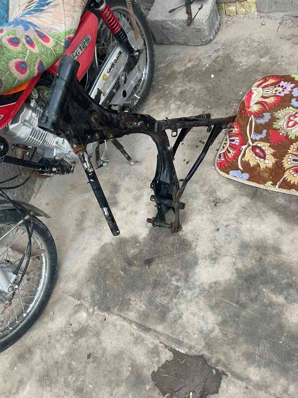 سلام عليكم شاصي للببت نامه البوري الضعيف *********** السعر خاص
