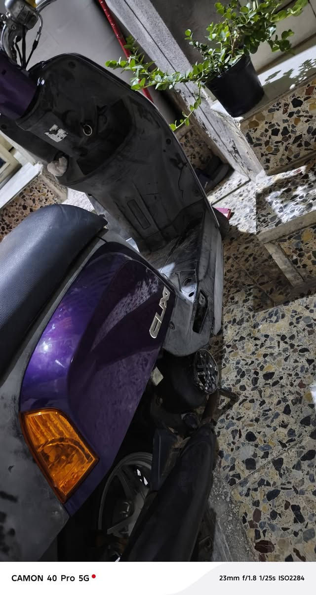 دراجه بوليس لبيع محرك مفتوح مره وحده وفاتحه بيدي دراجه ناعمه ختم واحد دك سلف وطلع دراجه متعبوب عليها سعر ٧٥٠ وبيها مجال تواصل وتساب ***********
