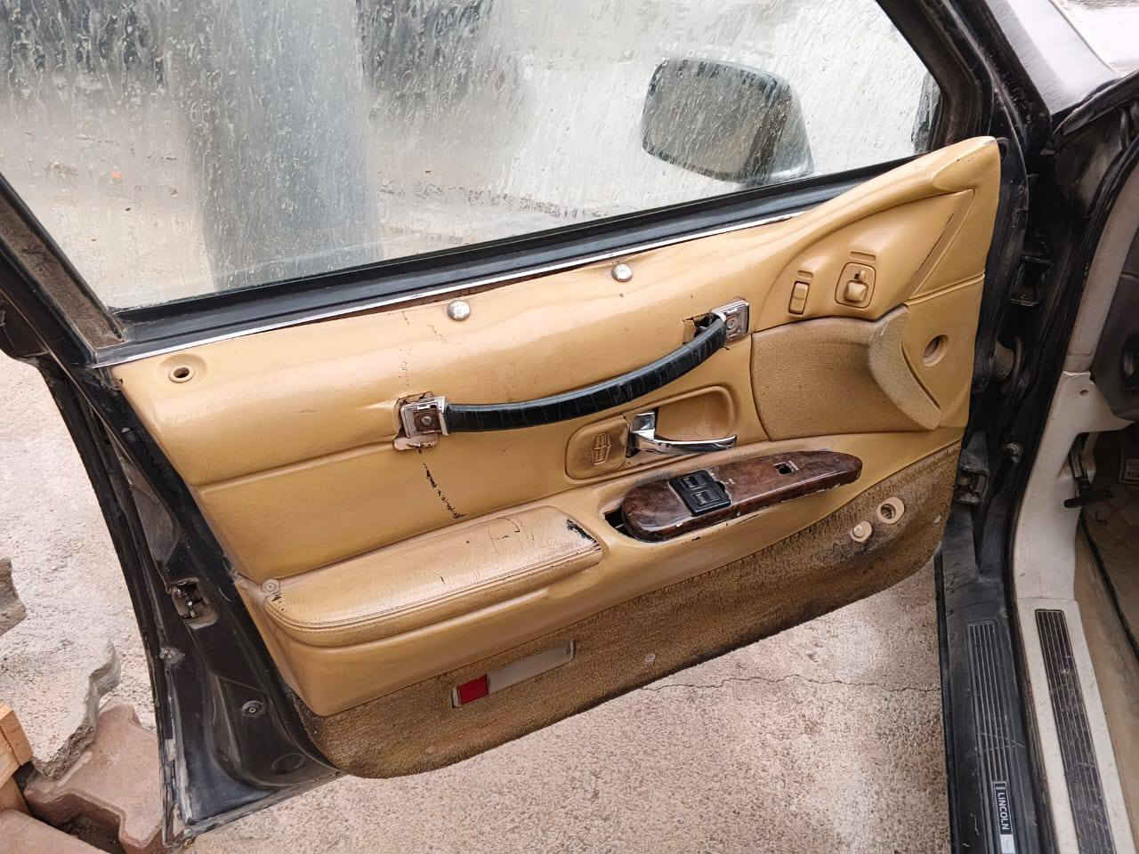 لينكولين موديل 1994 فول مواصفات محرك 8 سلندر كير محرك صدر كهربيات كوله بشرط رقم كركوك سنويه اخضر سياره جديده شرت تحويل سعر 37 مراوس هم يرهم رقم *********** كركوك, العراق
