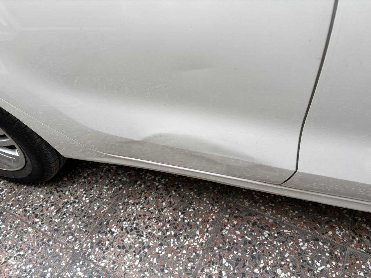 سلام عليكم 
كيا بيجاس للبيع 
٢٠٢٠
ماشيه ٨٢km
سيارة نضيفه وحلوة وكلشي ماناقصهة من صدر ومحرك وكير 
كلشي نضيف خليجية 
استعمال بيت 
عارضهة١٠٣ورقه  وبيهة مجال للشراي 

فقط  بيهة ضربه بارد بجنطة والباب الخلفي صفحة الصدر بيهة طعجة خفيفه جداً  طخة ابو دراجة الباقي مكفول 

اتصال او واتس 
***********
