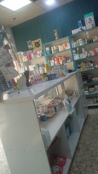 جام خانة 10 ملم واجهيه  6 متر ارتفاع ٢٦٠ مع باب   خانة خشب mdf  عرض مت...