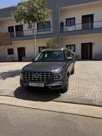 2023 ماشيه 66 الف مايل چاملغ جهة السائق والبنيد مصبوغ چاملع الصدر بي ب...