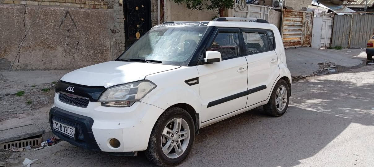 صول خليجي

 مكفولة فقط ما عدة هلال الخلفي بارد مكينة و كير جدد صدر امامي خلفي جدد سيارة مال جناي رقم سليمانية تخم تايرات جدد مكينة 1600دوش( كير عادي ) سعرها 80وبيهة مجال  للتواصل (***********)
