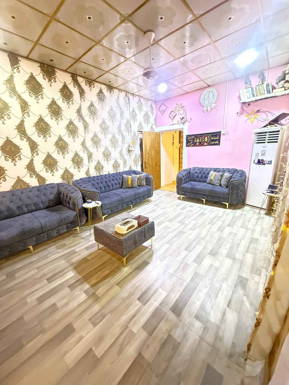 بيت ركن للبيع مساحه 400 متر طابو صرف زراعي يتكون من 3 غرف منام وهول كبير و استقبال وديوانيه وصحيات وحديقه وكراج  البصرة شط العرب باب الهوى الجزيرة الرابعه خلف مدرسة الجزيره الرابعه للاستفسار الاتصال او واتساب ***********
