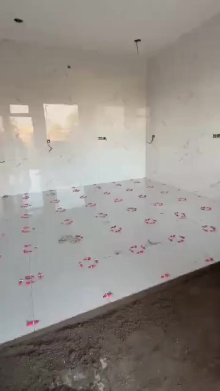 أعمال البورسليين والسيراميك: تنفيذ الأرضيات والجدران الداخلية باستخدام أحدث تقنيات الليزر والتركيب بمواد الغراء المتطورة لضمان الاستواء التام ومنع التطبيل.
​أعمال الكاشي: تركيب مختلف أنواع الكاشي للأرضيات والمساحات الكبيرة بدقة عالية في ضبط الزوايا والمناسيب.
​الواجهات الخارجية: تصميم وتنفيذ الواجهات (سيراميك، حجر، أو بورسليين) بأساليب تثبيت تضمن المقاومة للعوامل الجوية والشكل العصري الجذاب.
*********** واتساب
