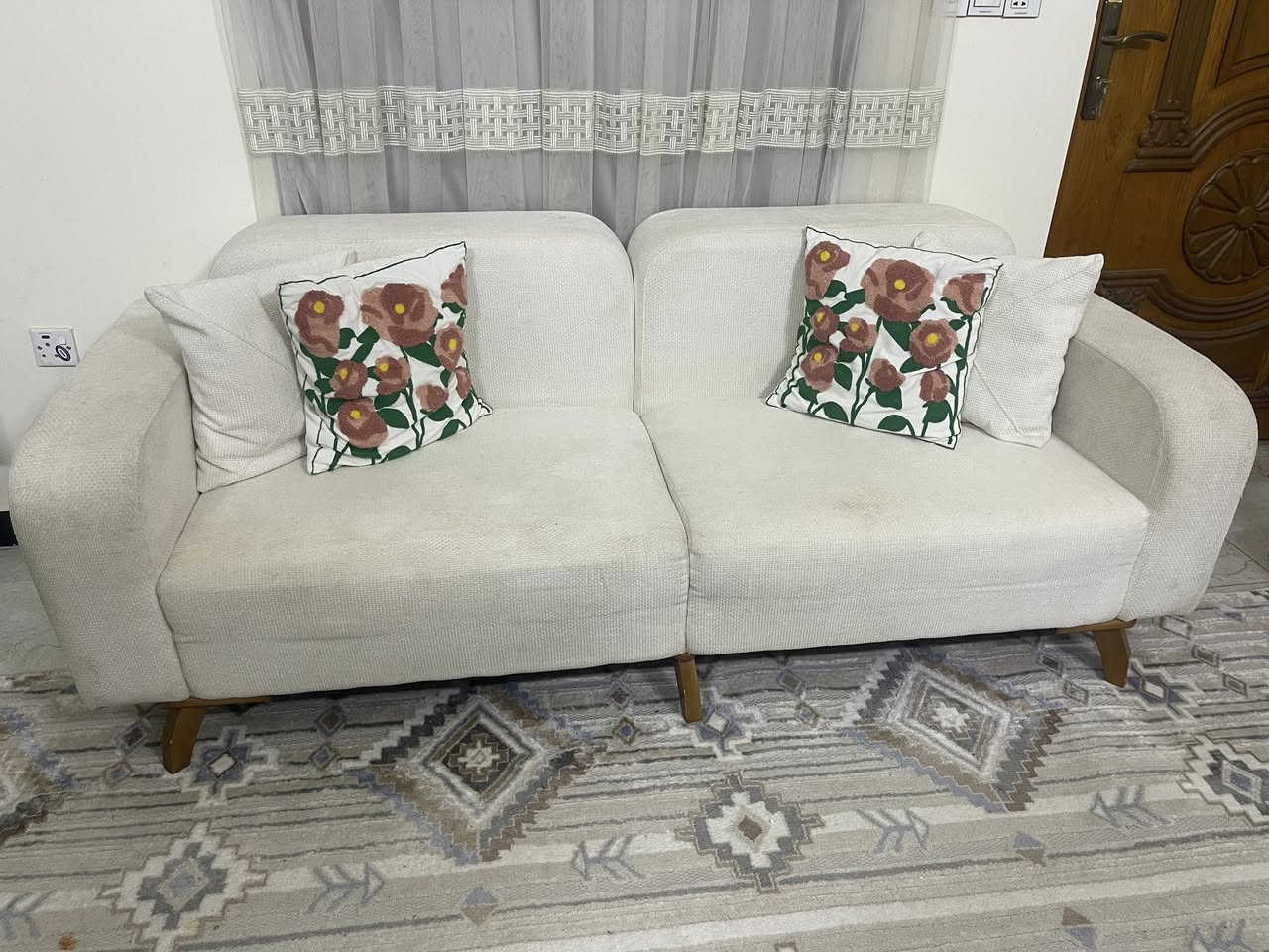 تخم ٨ مقاعد في حالة جيدة جداً في منطقة السيدية


**إذا كنت صاحب هذا الإعلان وتريد حذفه لأي سبب، رجاءا أرسل رسالة إلى الدعم الفني**