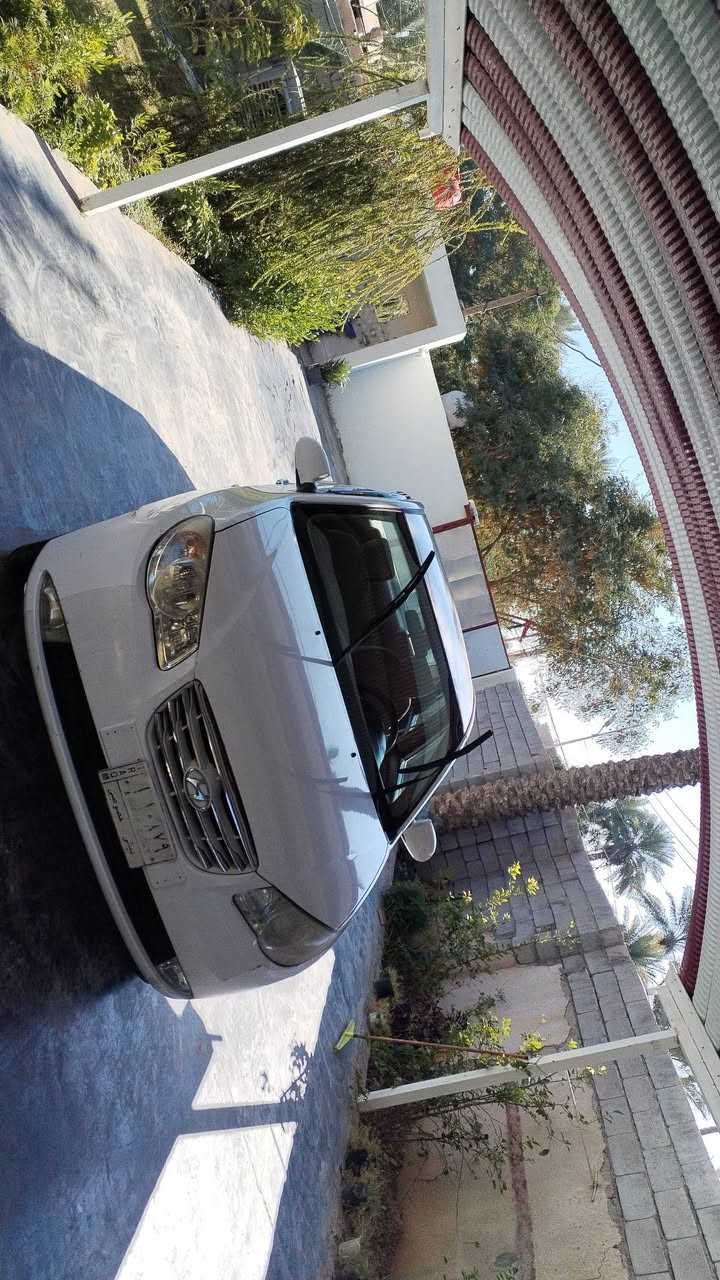 افانتي موديل2009مكفوله من ضربه والكص سياره نضيفه وممتعوبه مكان السياره ديالى الخالص بيع او مراوس بكورلا او كامري او سوناتا سعر102وبيهه مجال للتفاصيل الاتصال على الرقم ***********
