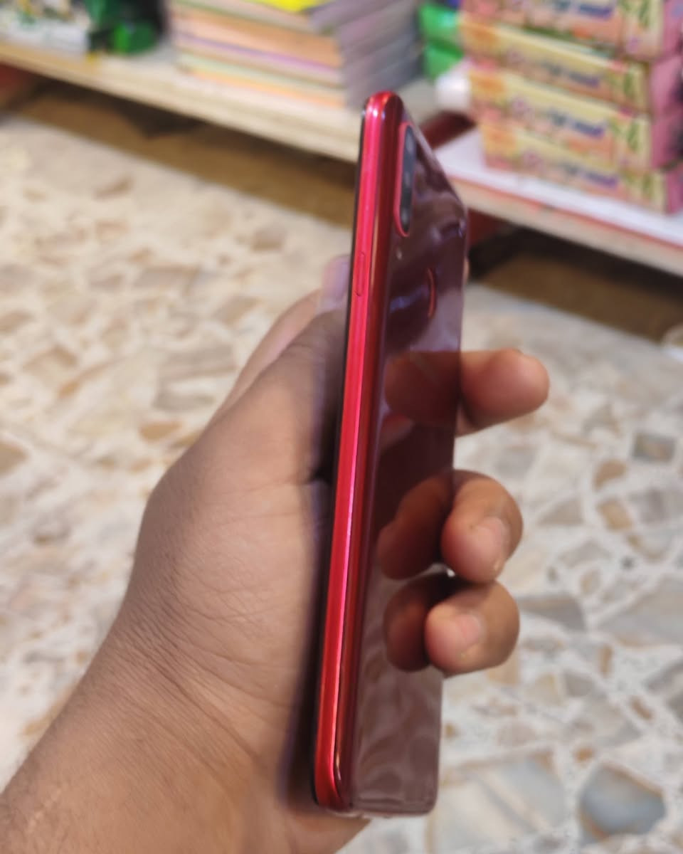 السلام عليكم ورحمه الله وبركاته
اليوم عندي موبايل مستخدم
اي 20 اس ذاكره 256 شاحنه تابسي
السعر خاص رقم الهاتف
***********
