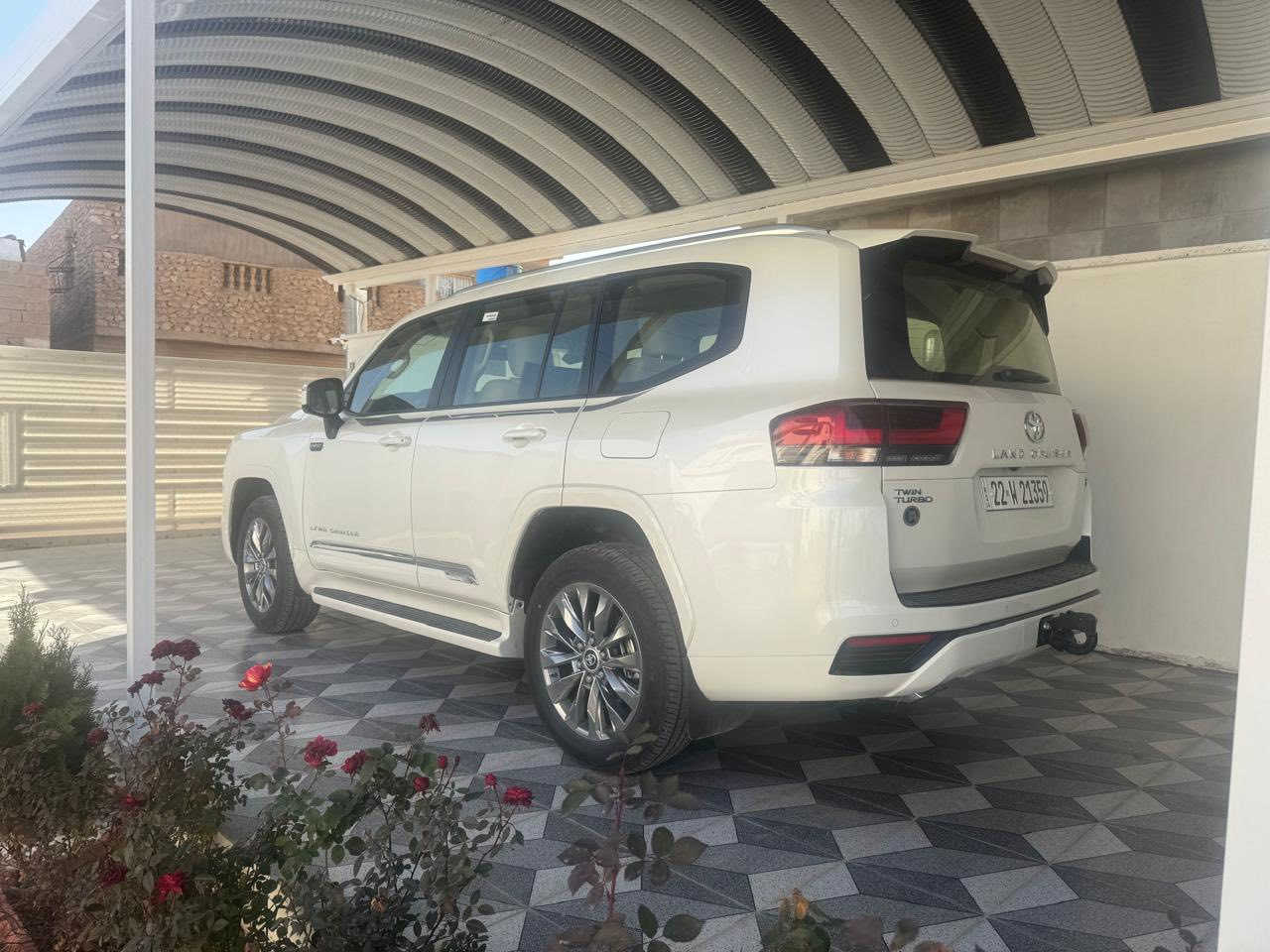 بسم الله ما شاء الله
لاندكروز 2025 شركة ساز ماشية 2000 كم
توين تيربو أم الضمان GXR للبيع أو المراوس ب لكزز أو أي شي 
***********
