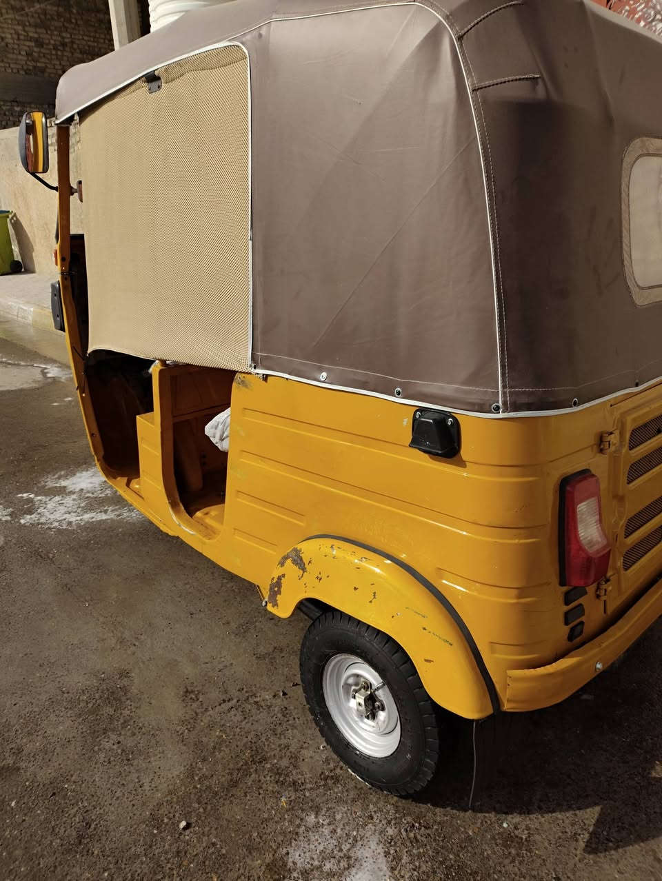 تكتك للبيع 20 بيها ضربه صغيره بل لغد دوس معمرات مكاني بغداد الحسينيه سعر 7 ***********
