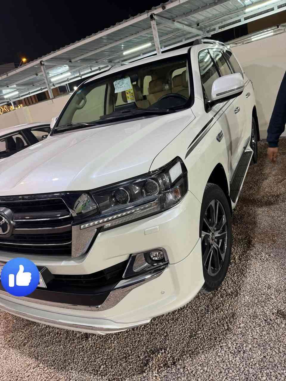 لاندكروز 
موديل •••  2020 :::  SAS باب اول
_مكينه 6 سلندر … 4000 
_ فول مواصفات… ساز 
_داخل جلد بيجي
_شاشات
_كراسي كهرباء 
_صندوق كهرباء ( جنطة شفط ) 
_ دوسات ترحيب ضوئية 
_السيارة جديدة جدا بحالة الوكالة 
_كفالة عامة مابيها اي ملاحظة

ماشية / 63 الف 
مكاني رمادي 
بااسمنا تحويل مباشر 
السعر / 538 
***********
