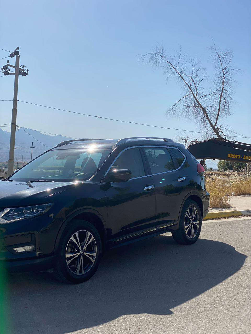 بسم لله الرحمان الرحيم 
نیسان x-trail ٢٠١٨
مواسەفاتی فول
ماوەی ڕۆشتن ١١٦٠٠٠
تەنها دوو پەڵە ساردی بچوکی هەیە
سفری شەریکە 
ناو زەرد
سەنەوی تا ٢٠٣٠ تازەیەو بە ناوی خۆمانەوەیەو جایزە 
نرخی ١٩٠ و مەعمەلە

ژ.م/
0770 148 3568
0751 136 1001
وەتسئەپیشی لەسەرە دار بنديهكان, السليمانية
