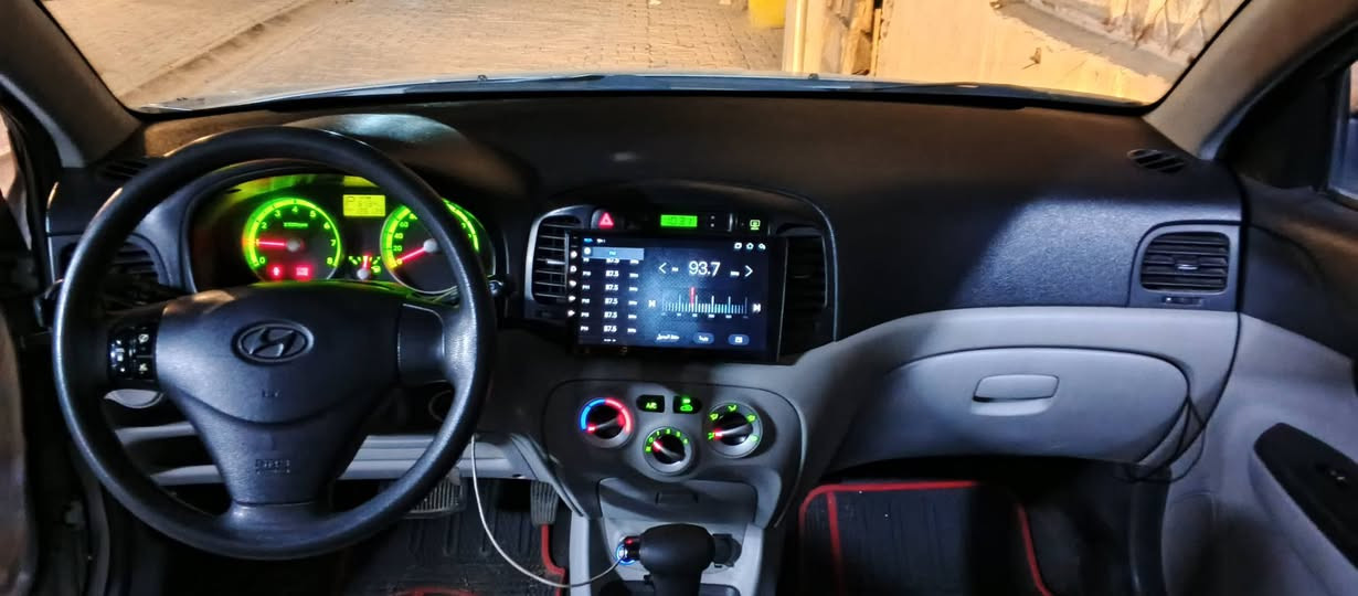 السلام عليكم للبيع اكسنت 2009 محرك 1600
ماشيه 124
شاشه
لايت زنون 
جام كهرباء 
السعر 92 وبيها مجال 
مكلف للنشر 
رقم صاحب السياره ***********
