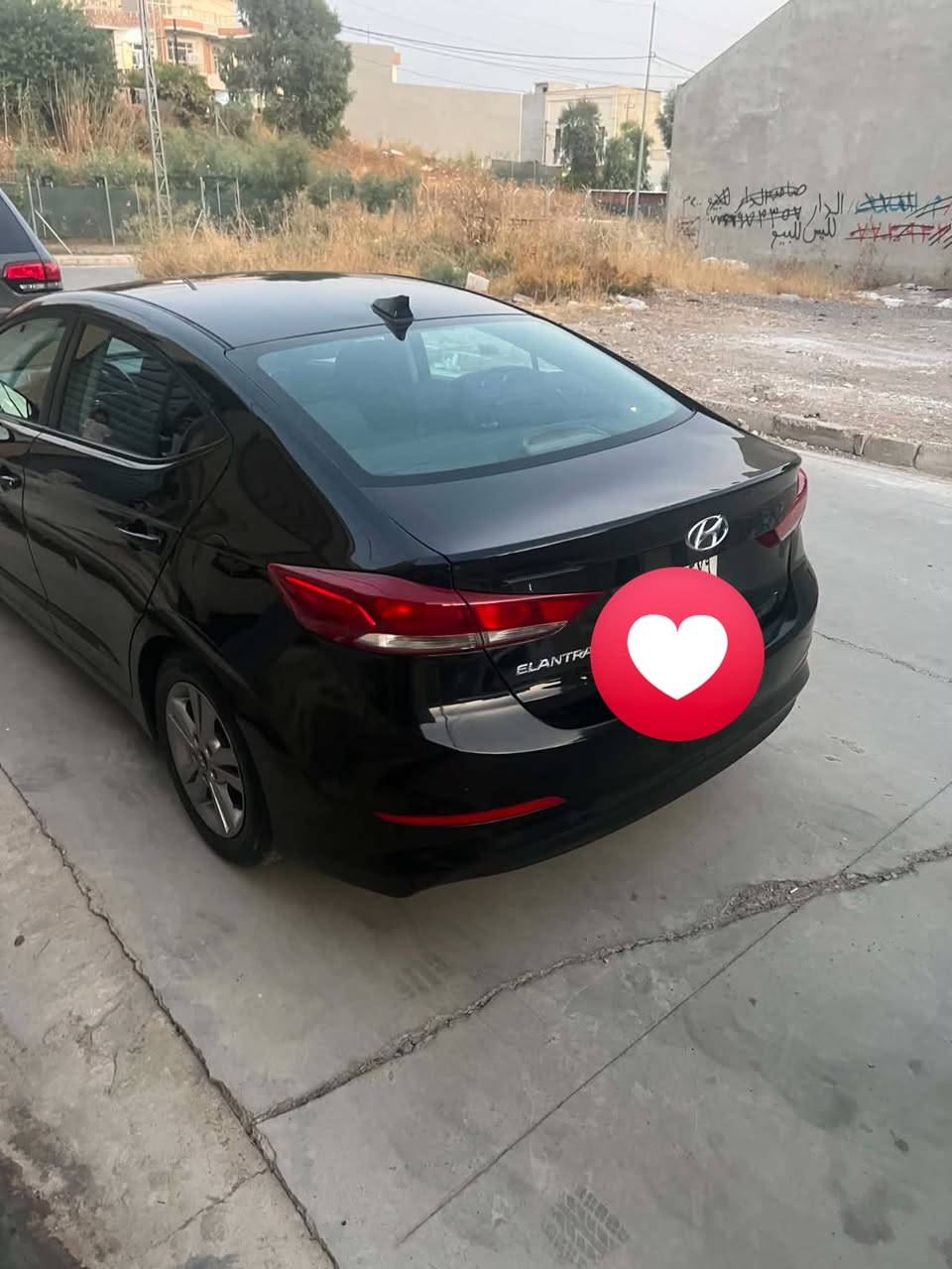 بدون صبغ بدون حادث داخلة كلين من امريكا
صار بيها ملاحضات بالعراق باردرفقط كم مكان 
السيارة بدون ارباك بدون تبديل 
نص فول 
مكينة مفتوحة بس شرط 
رقم نينوى اني الشرعي 
السعر 108 وبيها مجال 
مكاني الموصل مكلف بالنشر 

‭***********‬

