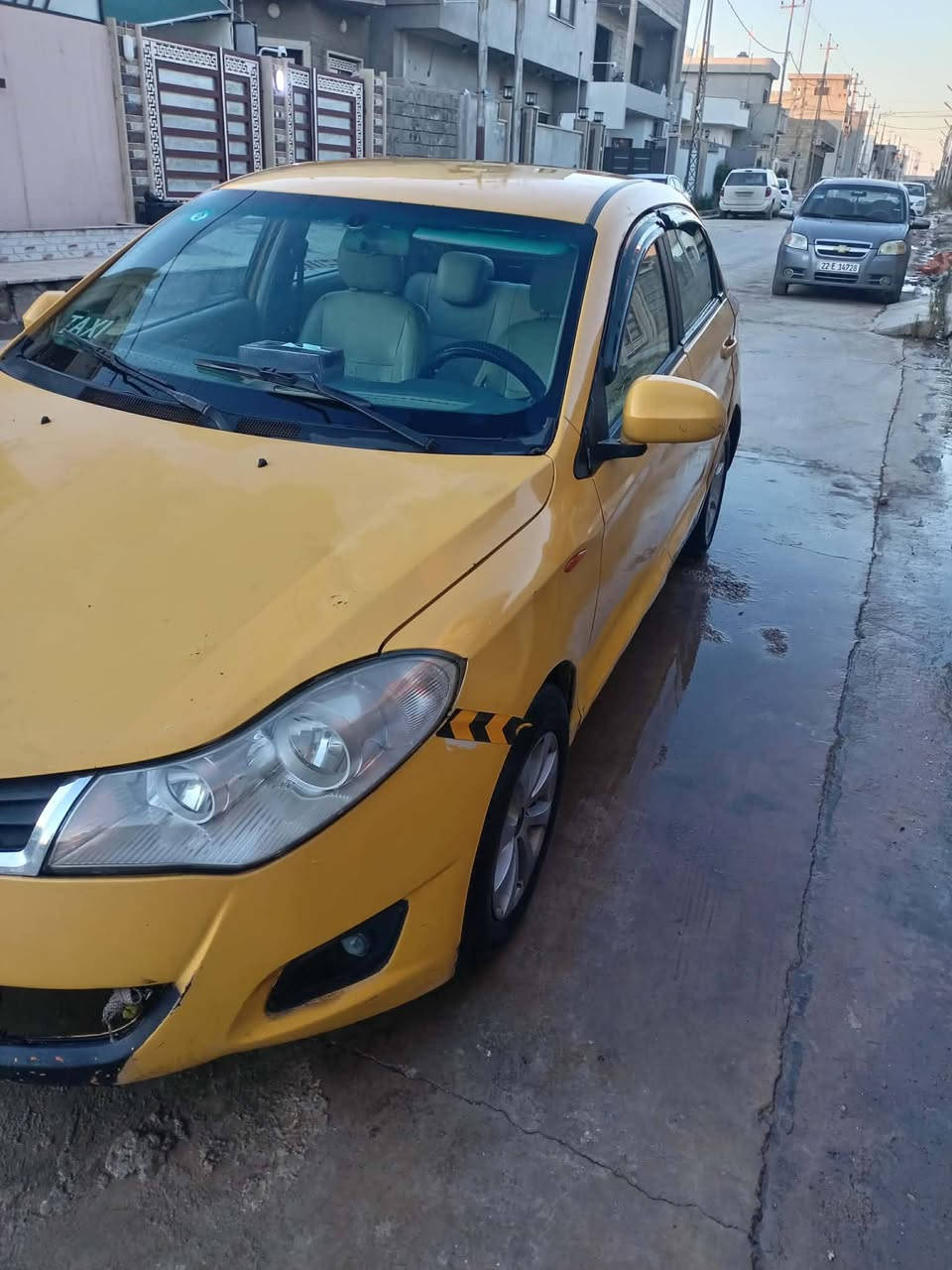 سلام عليكم اخوان شيري افلاوين رقم بغداد مشروع وطني الشرعي بالموصل للبيع وترهم مراوسه هم  السياره كدام العين كير شرط محرك بي صرف شاشه طخمها جديد غرامه صفر الهيئه عليها ٥٠ يمكن السعر 28 سنويه 2027 تنتهي كابون بانزين بيها 
***********
