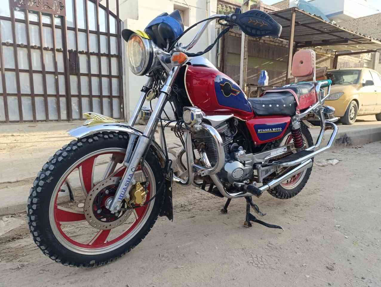 دراجة جونده هوشا للبيع، مرقمة قادسية مع سنوية، موديل 22، نظيفة كلش وماشية قليل، مكانها الديوانية، سعرها مليون وستمية وبيها مجال. 
للتواصل ***********.
