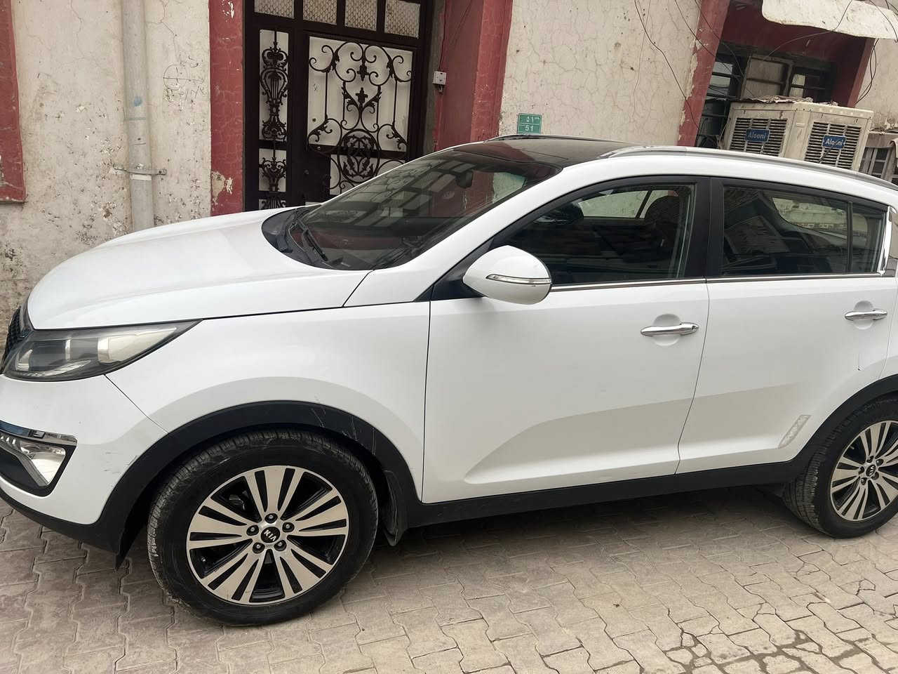 السلام عليكم
كيا سبورتج موديل 2016 خليجي سيارة فول مواصفات مكفولة من اي صبغ او ضربة السعر 170 💲💵

***********
