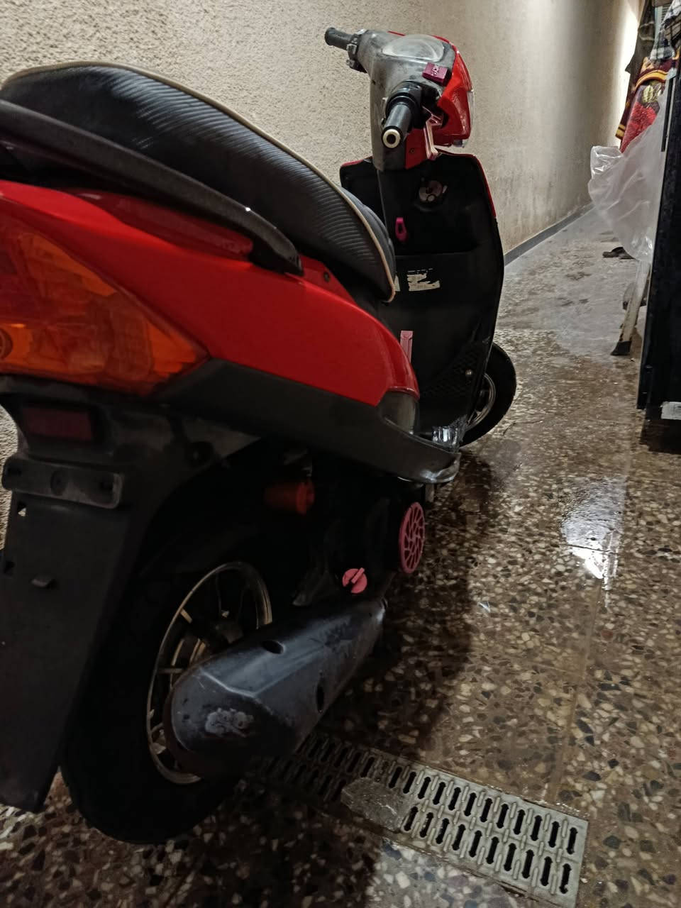 سلام عليكم ماكس عدله
مكينه بلاد.    مرتبه بيه تزويد خفيف  
كهربائيات. كله شلع. شغاله  
وياله مشيف ثقيل  
السعر 650 بيه مجال بصيط 
مكان حي العلام. تقاطع درويش 
للتواصل 👈🏻 ***********
متوفر خاص هم
