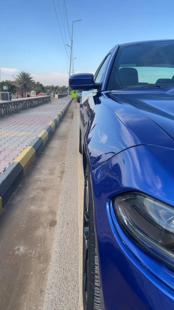 .للبيع جارجر 18 sxt Plus.

.أللون ازرق 🔵 وارد كندي.

..المواصفات..

.فتحه سقف.

.حساسات  خلفيه.

. نقطه عمياء للمري

.شاشه جبيره.

.كامره خلفيه.

.بلوجكترات أماميه.

.كرسي السائق كهربائي. 
. ساون سستم Albina.

. تدفئه كراسيه أماميه.
 
. تشغيل عن بعد .

. حجم المكينه 3,600L.

.المسافه المقطوعه 63 ميل .

.حجم الويل 20.

.السياره خير من الله كلشي مناقصها 

أمداريها كلش من كل النواحي تجي وتشوفها .

.السيارة بأسمي تحويل مباشر.

.للتواصل ***********. دهل اوران, واسط
