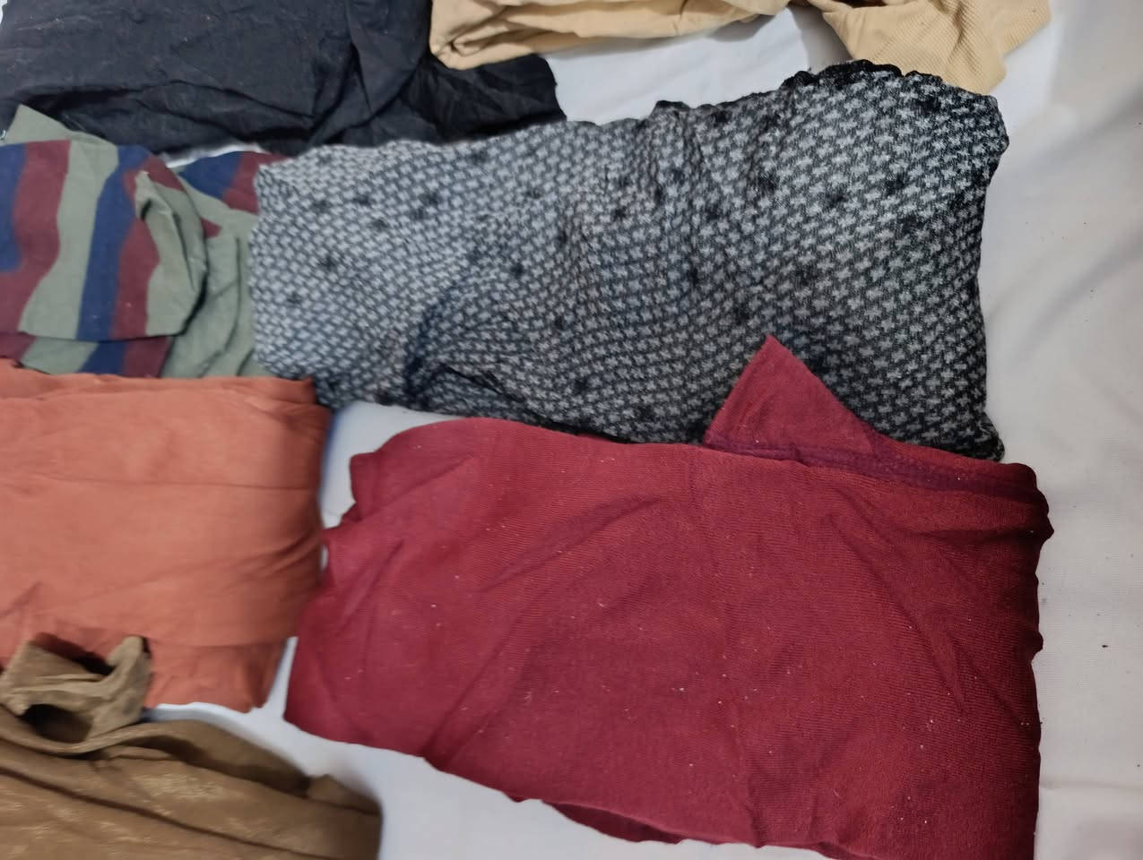 صباح الخير بنات فتح اليوم كالونات وستريجات وجواريب بالباكيت وكالون أيضا اطفال بناتي نسائي لقطعه ١٠٠٠ دينار اللي تريد تحجز خاص ***********  او واتساب فقط القياس ينذكر واشوفكم الموديلات وموجود كل ألوان
