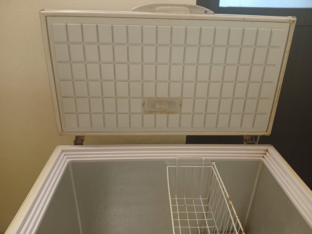 للبيع التواصل واتساب
***********
مسنجر معلق ميفتح رسائل
