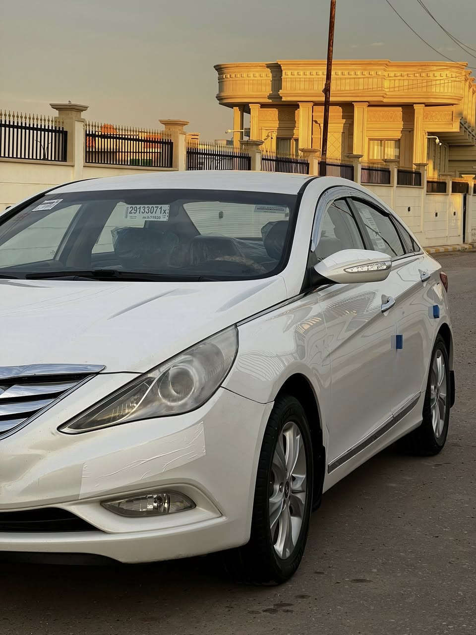 السلام عليكم جميعاً هونداي سوناتا خليجي موديل 2012 رقم سليمانيه دولي بسمي محرك 2400 ماشيه 115 السياره مكفوله تحكم استيرن شفتات استيرن اشاير بلمري مري شفط قطعتين تبريد شاشه وكامره صدر امامي وخلفي جديد تخم تاير جديد السياره مال جناي العنوان صلاح الدين بلد ..الاتصال ***********
