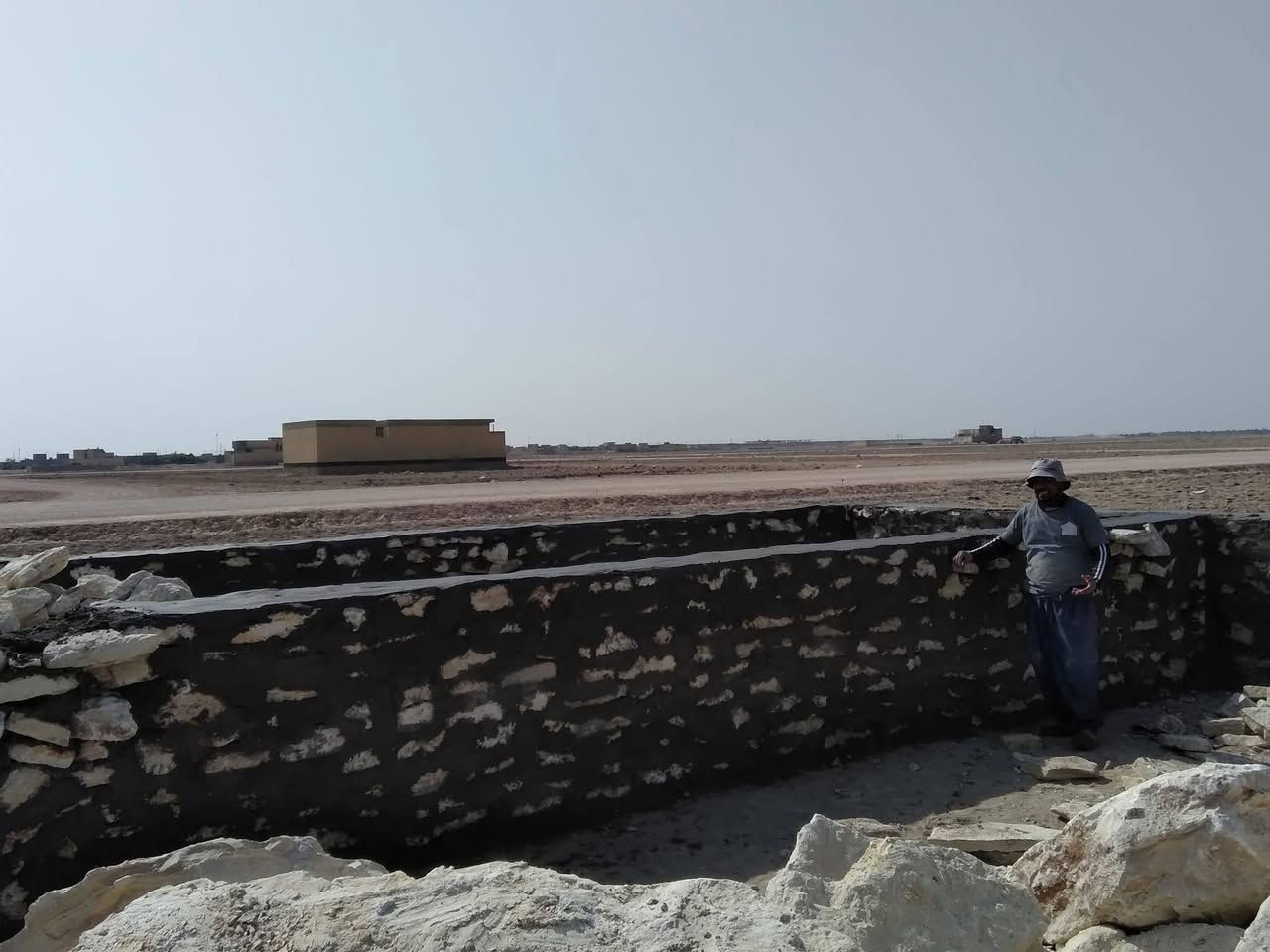 شقل حسب طلب يوميه مكطوعه حجر طابوك بلوك فرمستون خوكم بو علي المري هذه رقمي *********** بي واساب
