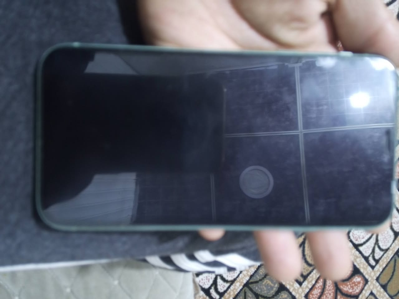 ايفون 11..كامرتين .. جديد مامفتوح ولامبدل بي اي شي
نضافه90 . السعر قفل 400
***********
