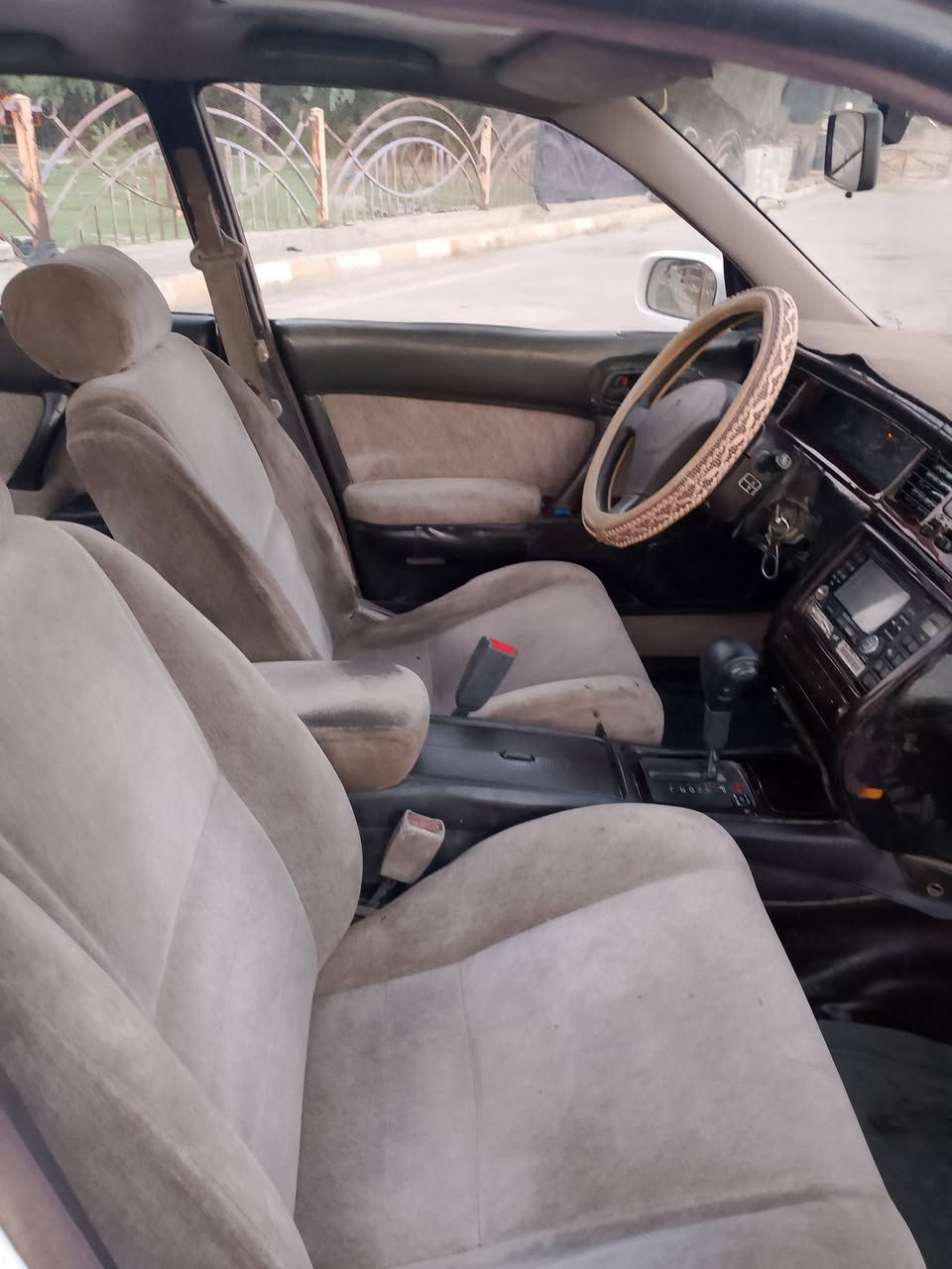سلام عليكم ✋🏻
تيوتا كراون بطه موديل 1992 ابيض 🤍 رقم بغداد سنويه صاقطه مكينه وكير شرط تخم تاير جدد حداديه جديده تبريد عوزه غاز شرط السياره جاهزه تحويل مباشر كهربائيات شغاله سياره مكفوله من كص والنقل الجثه والتجيه والعيب الشرعي  
السياره احله من صوره 
العنوان واسط كوت 
للاتصال ***********

السعر 38 قابل للتفاوض
