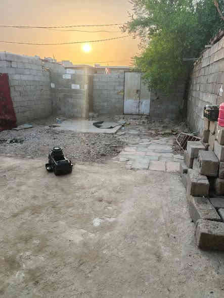 سلام عليكم بيت مساحته 150بيه غرفت نوم صاله حوش كبير بيت جاهز ب ام هليل 60دار قرب الحولي ***********
