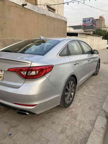 السلام عليكم 
سوناتا وارد كندي موديل 2017 

السيارة فول مواصفات عدا الجلد 

بصمة فتحة اشاير بالمري كشنات تدفئه امامي خلفي دخول ذكي ترحيب تبريد قطعتين تحكمات ستيرن شاشة جبيرة 3 انظمة قيادة 

ماشية 117 الف قابل للزياده 

ضرر السياره 5 قطع صبغ + باب تبديل ابيع حزام

بيها دواخل شي بسيط جداً الدوسه الي وره باب السايق مضروبه ومعمره تعمير مرتب 

مكينة 2400 gdi 

السيارة جاهزه مابيها نقص

رقم اربيل تحويل موجود 

السيارة معروضه ب 110 وبيها مجال بسيط 

 موجود واتساب ***********
