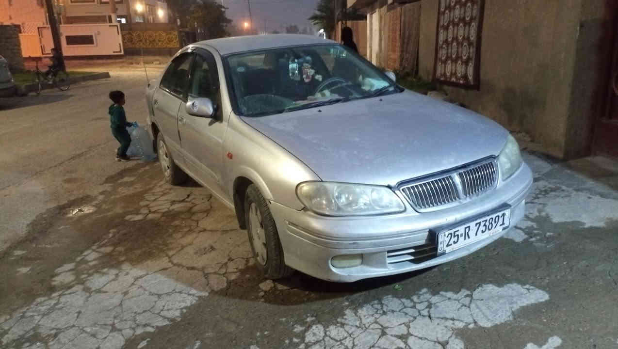 نيسان سني  2000 للبيع صدر امامي خلفي جيد تخم تاير جديد فول اوتوماتيك رقم كركوك باسمي سنويه جديده ***********للستفسار
