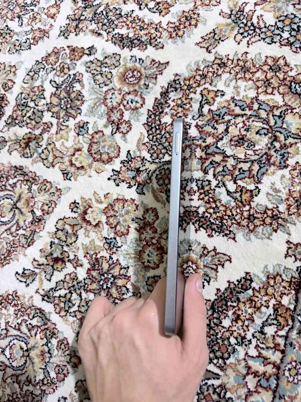 هونر x8a جهاز نضيف كدامك وما مستعمل هواي ذاكرة 128  سعر 120 الف  واتساب ***********
