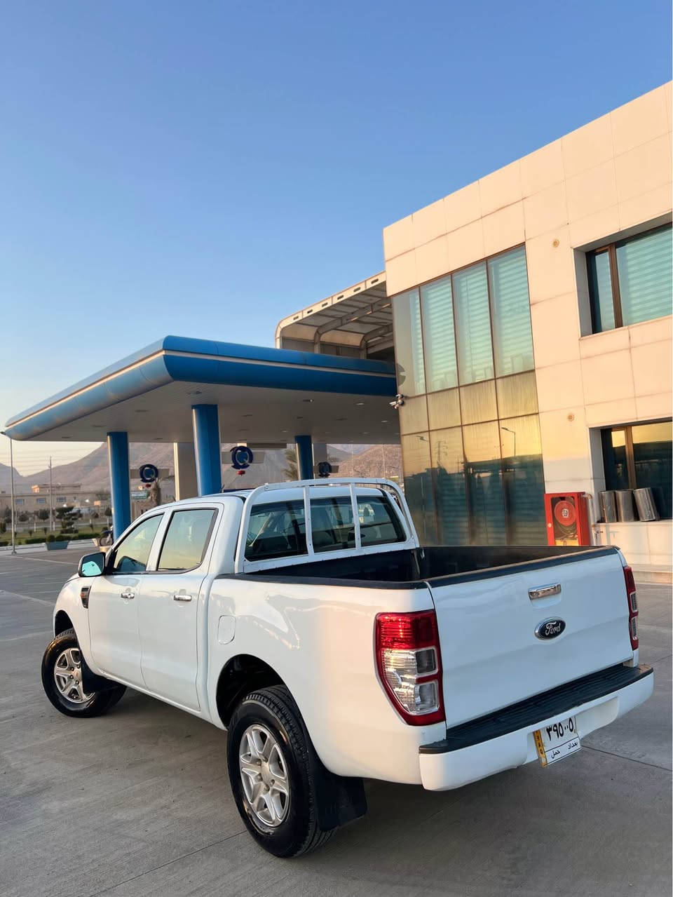 فۆرد ڕەنجەر مۆدیل ٢٠١٣ بەنزین گێر مەکینە ئەکسل بەشەرت سەیارەکە علوجە ماڵی عوکمی مەدەنەی بەشەرت هەزەو پاکانەی سۆرانی بۆ کراوە ٤ تایەی تازەی لەژێر دایە عیزام سبوغە بێ دەعمو لێدران بۆ جوانی خۆم کردومە نرخی خوار هەموو بازار ٨٥ وەرەقە و کەمیک مەجال ژ.م*********** رانية, السليمانية
