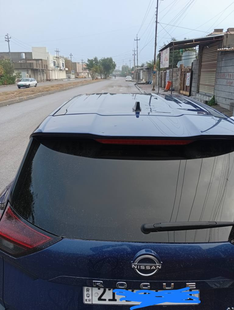 سلام عليكم نيسان روج موديل 2023 هزة سنوية جديدة لحد 2030 كل شي بيها بلاد  رقم الشاصي موجود رأس بونيد شبر الباقي كفالة عامة ٥٤ ألف ماشية حقيقي محرك 3 سلندر وتوربو رادار 360 درجة كير ومحرك بلاد شركة مامفتوح تحكم استيرن طرفين وكير شفت رياضي سيارة احلى من الصورة كلها على وضع الشركة والسعر مناسب شراي خابر وتدلل *********** كركوك, العراق
