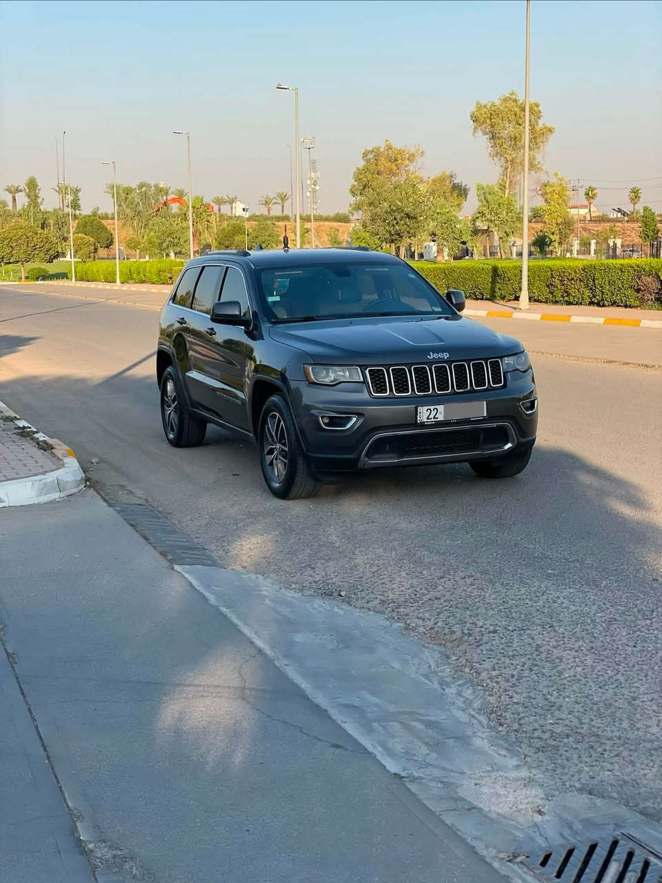 سلام عليكم اخوان سعرر بلاش 🔥192و مجال ورقه🧿🤲
فول مواصفات بس بدون فتحة. داخل اصفر 👌 بس بلباكيت 

Jeep Grand Cherokee  Limited  / 2017 جديد 

Tel :- 📞 [***********كورك واتساب 📞]
الموديل : 2017
الفئه :- Limitid 
المحرك:- V6 - 3.6L  گير محرك بشرط ما مفتوح
بدون صبغ كلين 
بدون ايرباك 
المواصفات 
شاشه كبير 
بصمه 
AutoPark
حساسات امامى و خلفي
Auto Break
رادار جانبي 
Auto-Start/Stop 
Drive/Mode - Eco - Normal - Sport - Sand - Snow
شغال 
كشن خزن
كشنات جلد  
كشن هيتر 
ستيرن هيتر
كشن كهرباي 
‏CarPlay 
               رقم اربيل دولي (مكان اربيل). تحياتي لجميع محافظات عراق👋
