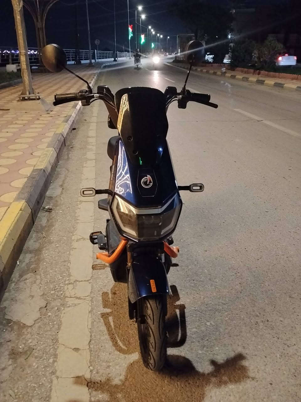 السلام عليكم
درجه شحن للبيع موصفات تمشي40 و3نمر و4بطاريات فول موصفات جديده ما مستخدمه هواي السعر400وبيها مجال موجود خاص واذا تريد على الرقم ***********
