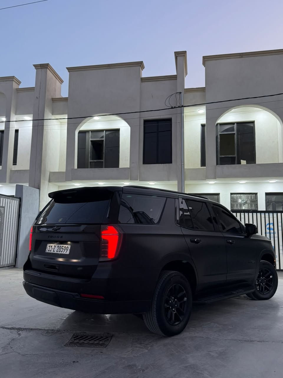 السلام عليكم
تاهو LS 2025 معروفة المواصفات خليجيه 
كفاله عامة 
ماشية 14 وكالة المنصور ام الضمان
مغلفة ppf مات من الزيرو 
السعر 550$ وبيها مجال
***********
