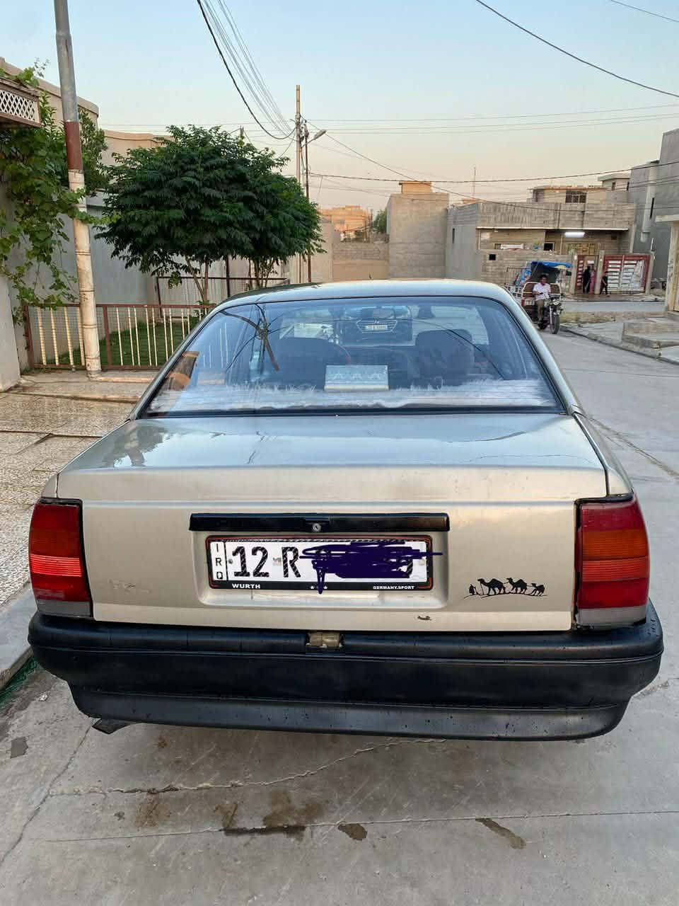 السلام عليكم
أوميكا 88 
سياره بسمنا سنويه لي 2031
هزا جديده قبل 3اشهر 
محرك نضيف 90%
كير اوتوماتيك نضيف حيل  طخم نضيف 
طخم تاير جديد 
كهربائيات شغاله 
لايت زينون 
قفل مركزي داخل شركه 
الغرفة يعوزها ترتيب
السعر 32 وبيها مجال 
الهاتف *********** 
***********
