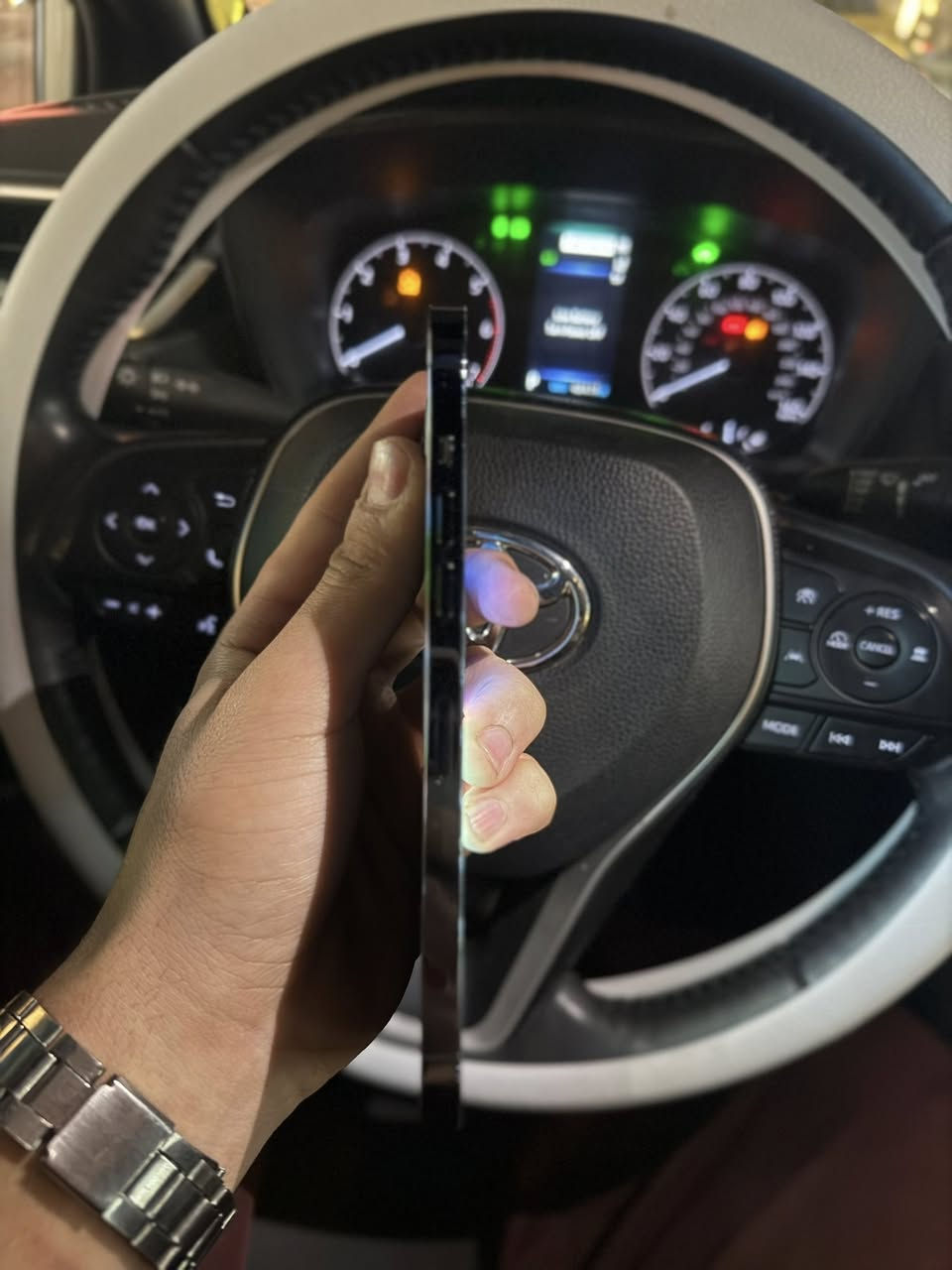 سلام عليكم 12 برو ماكس مبدل شاشه اصليه جهاز ماستر بطاريه 74 ذاكره 256 نضيف كلش بس شاشه مبدل باقي كله شغال سعر 300 مكاني بغداد بلديات ***********
