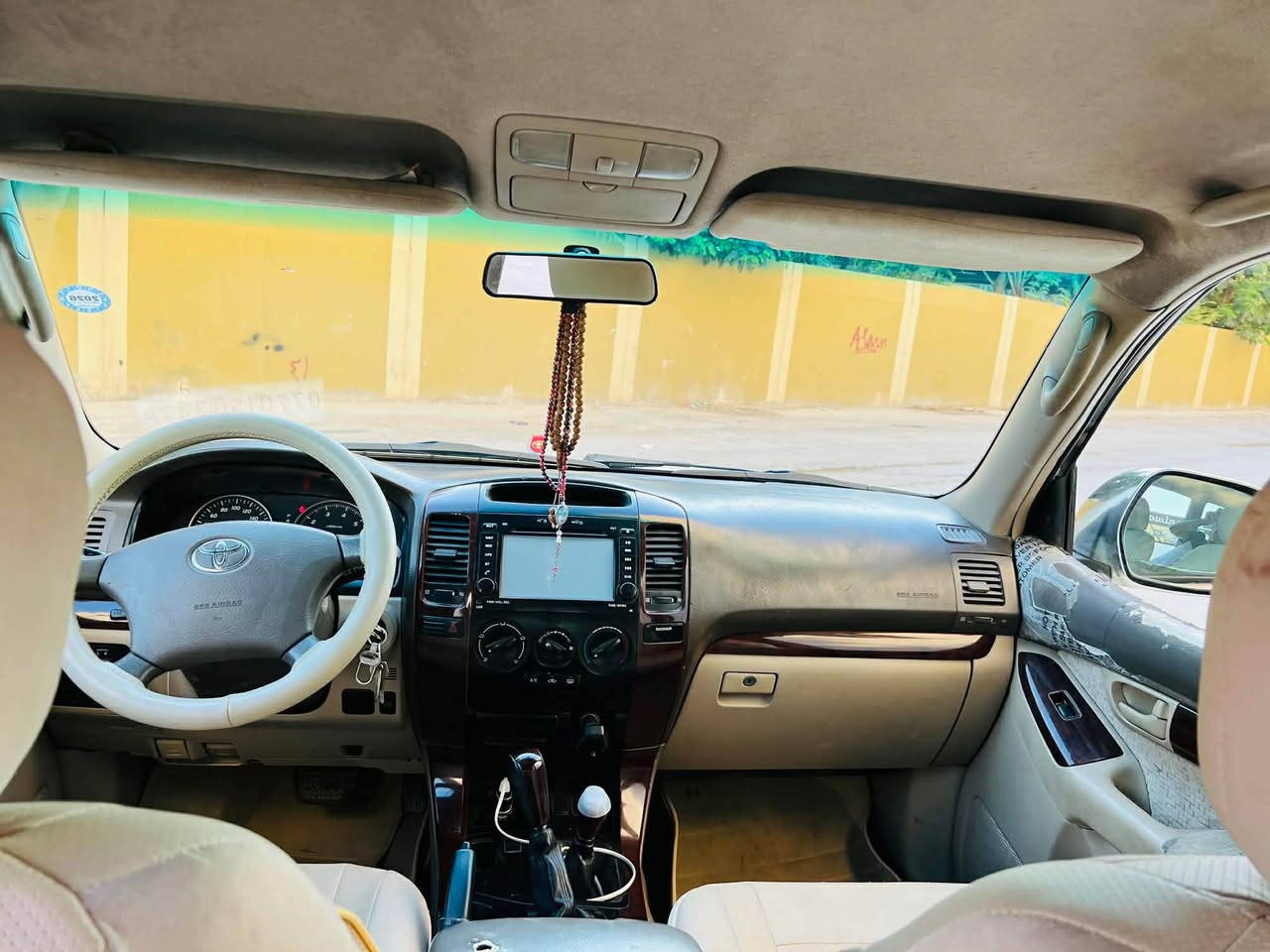 سلّاوى خواتان ليّويّت
به ناوى خوا
برادوو
٢٠٠٦ مان ١٠
بەشرتی دە فیتر
كَيّر مه كينيه بيّعيبه
ناوى لوك لوكه
٤ بستن
٢٧٠ هەزار روّيشته
تابهلّيّي بەپاکی ماوتەوە
ئیوە سونەرەکەیم داناوە لەسەر کالبونەوە سبوخ کراوە
ناو نيشان كەلار
ژمارە ***********
نرخ 110$ دە گەلا$ كالار, السليمانية
