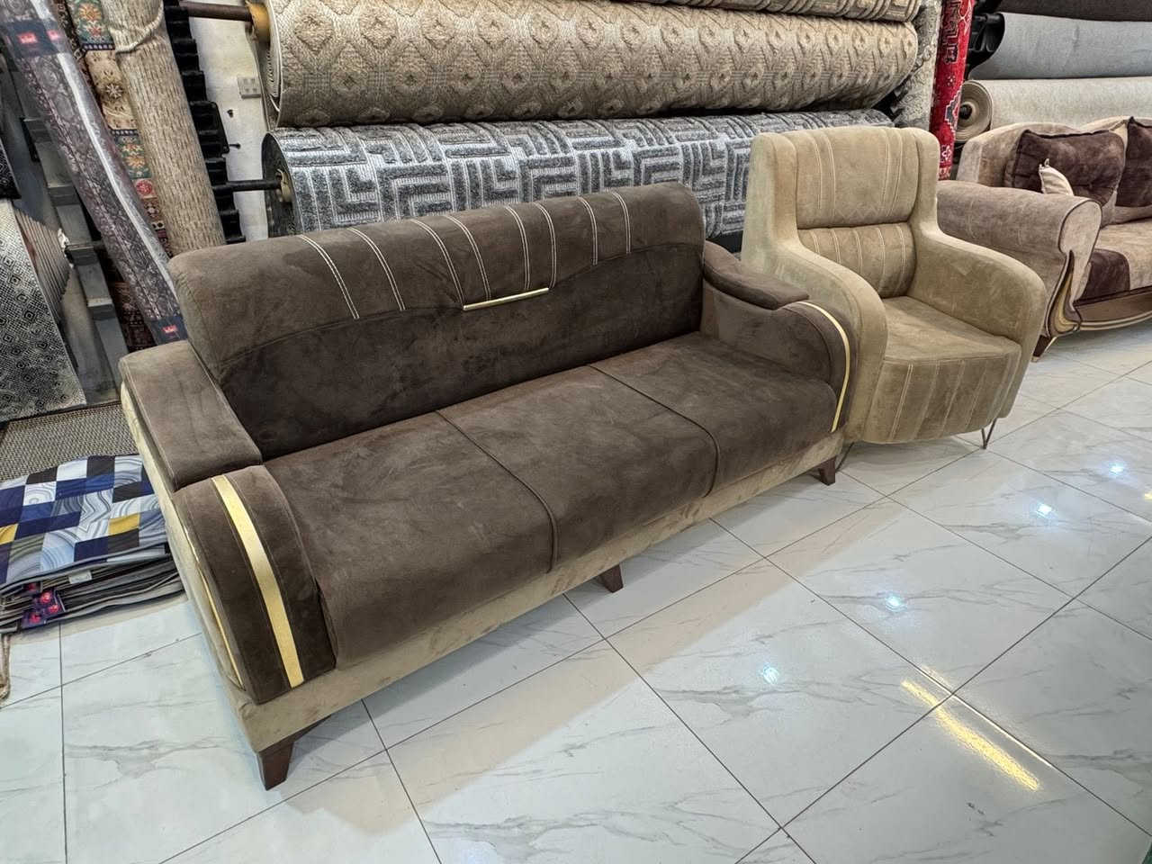 عرض خاص تصفيه
تخم مودرن عشر مقاعد 
قنفات عدد 2 مع ام نفرين مع كراسي عدد 2 
سعر قديم  مليون و100 سعر حالي فقط 650 الف توصيل مجانيً داخل بلدروز 
تخم ضمان 5 سنوات من تاريخ البيع


**إذا كنت صاحب هذا الإعلان وتريد حذفه لأي سبب، رجاءا أرسل رسالة إلى الدعم الفني**