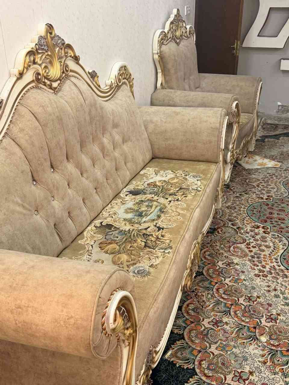 السلام عليكم 

تخم ملكي درجة اولى مستعمل 

الي يحب يتفضل خاص


**إذا كنت صاحب هذا الإعلان وتريد حذفه لأي سبب، رجاءا أرسل رسالة إلى الدعم الفني**